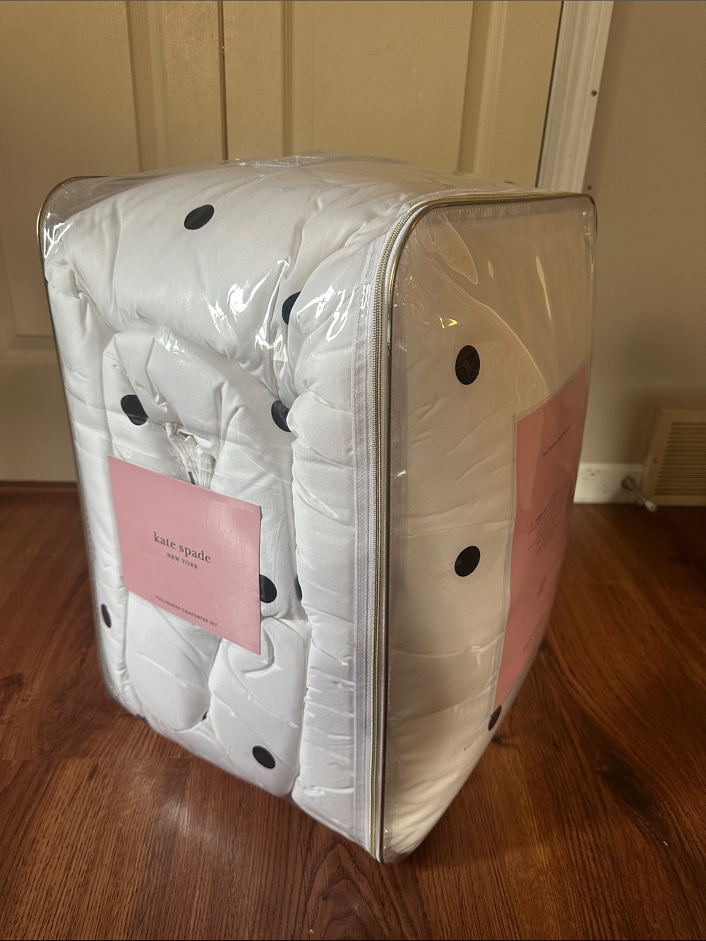 Nwt Kate spade full/queen comforter set - Picture 6 of 7